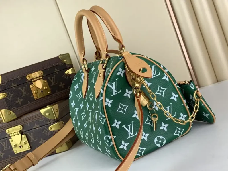 LOUIS VUITTON SPEEDY P9 BANDOULIÈRE 25 Green