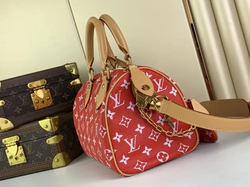 129518-1.webp LOUIS VUITTON SPEEDY P9 BANDOULIÈRE 25 Red