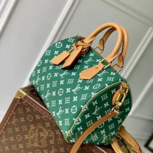 LOUIS VUITTON SPEEDY P9 BANDOULIÈRE 30 M14077 (32*22.5*18cm) Green