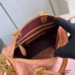 LOUIS VUITTON SPEEDY P9 BANDOULIÈRE 25 M24437(25*15*15cm) Summer Peach