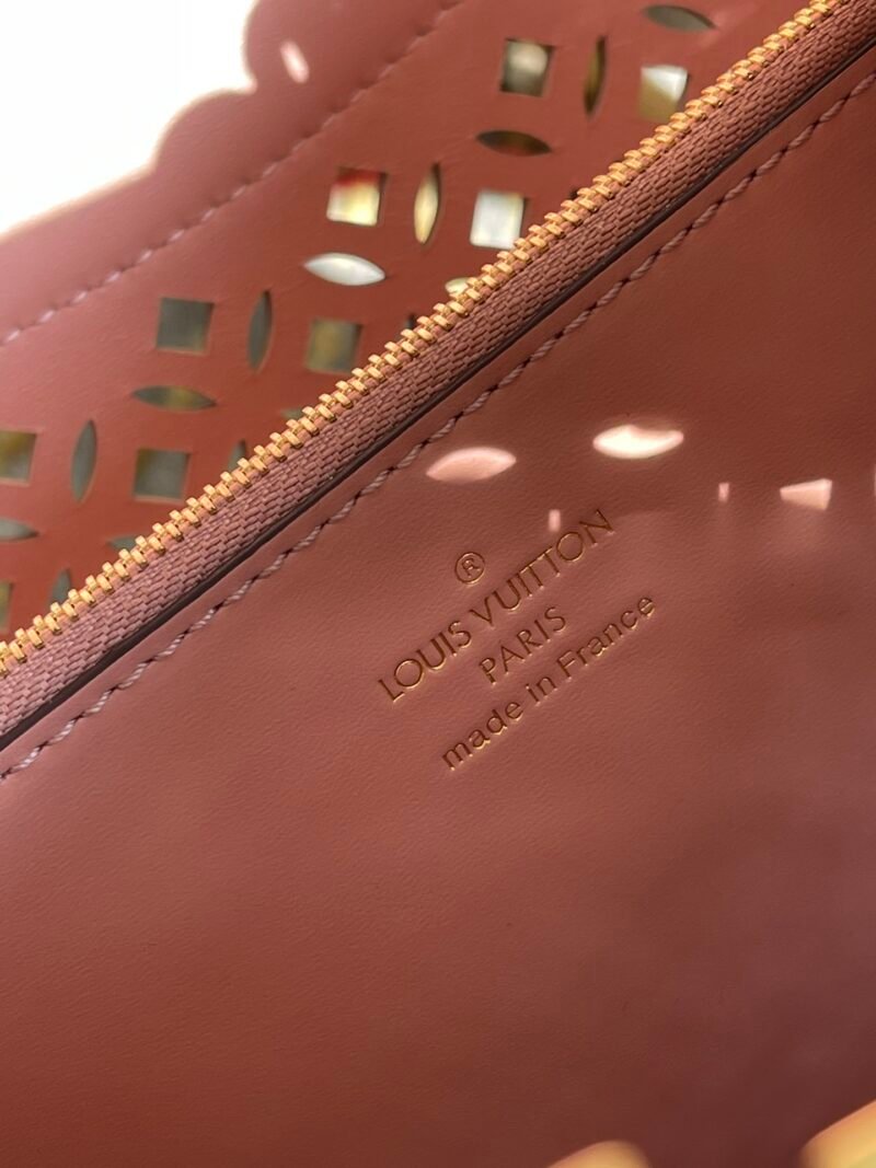 Louis Vuitton Capucines Handlebag-21* 14* 8&27*21*10CM