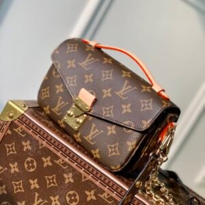 Louis Vuitton Pochette Metis Handbags-21.5*13.5*6CM