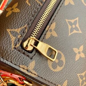 Louis Vuitton Pochette Metis Handbags-21.5*13.5*6CM