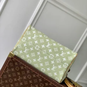 LOUIS VUITTON SPEEDY P9 BANDOULIÈRE 30 M14064 (32*22.5*18cm) Frozen Lime