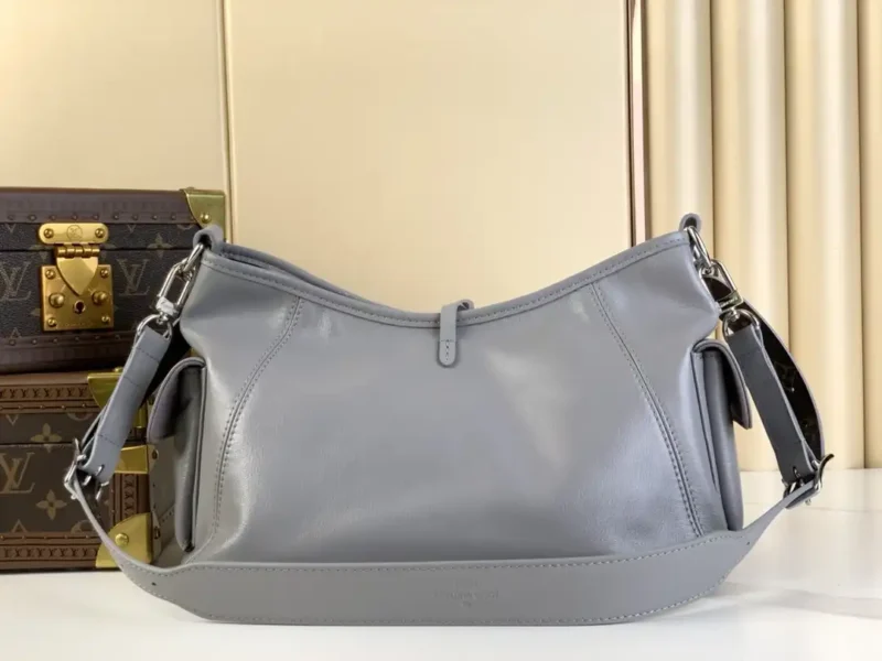 LOUIS VUITTON CARRYALL CARGO PM 33*23*15cm