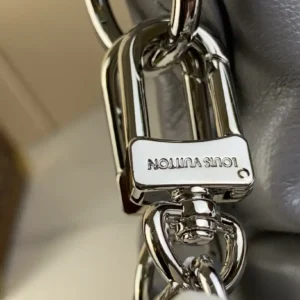 LOUIS VUITTON CARRYALL CARGO PM 33*23*15cm