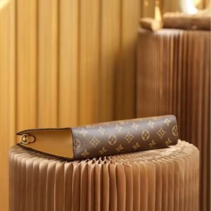 LouisV M47543 Toiletry Pouch on Chain-26x20x3CM (2 set)