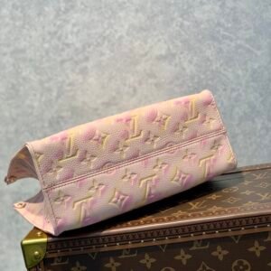 Louis Vuitton Onthego Handbag-25*19*11.5 CM