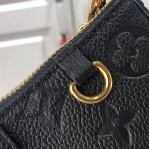 Louis Vuitton Easy Pouch On Strap-19×11.5x3CM