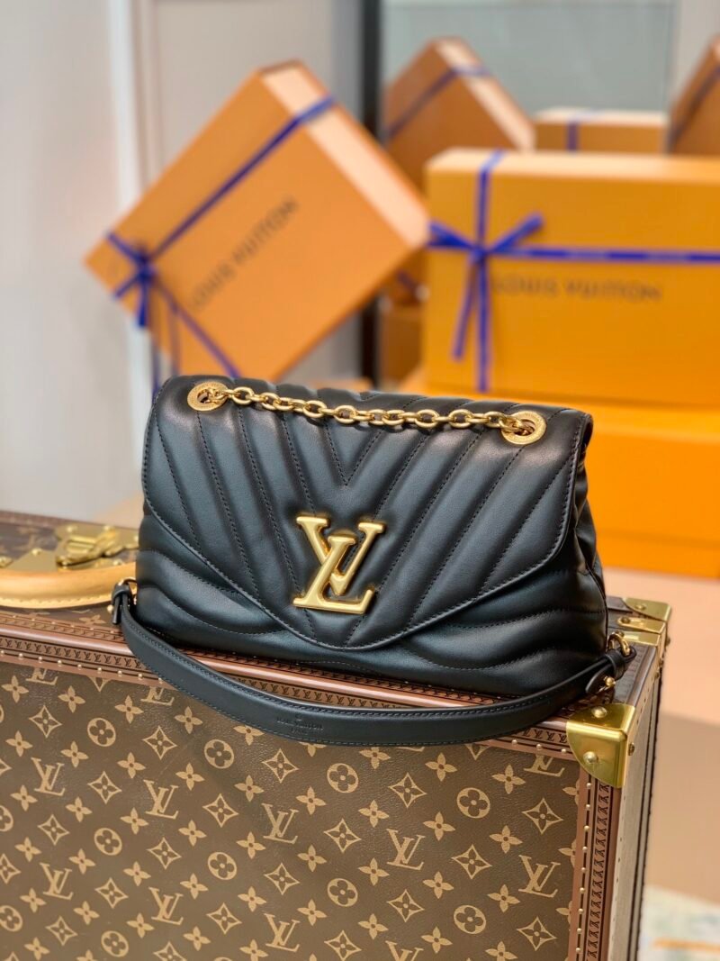 Louis Vuitton New Wave Bag-24x14x9CM