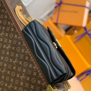 Louis Vuitton New Wave Bag-24x14x9CM