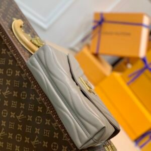 Louis Vuitton New Wave Bag-24x14x9CM
