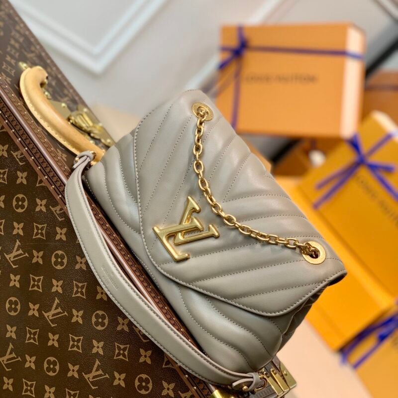 Louis Vuitton New Wave Bag-24x14x9CM