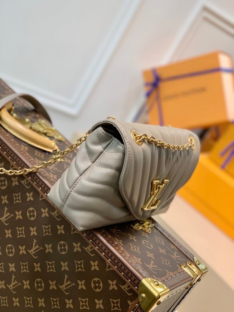 Louis Vuitton New Wave Bag-24x14x9CM