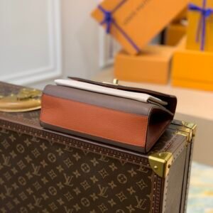 Louis Vuitton M58949 Mylockme BB-22.5 x 17.0 x 5.5CM