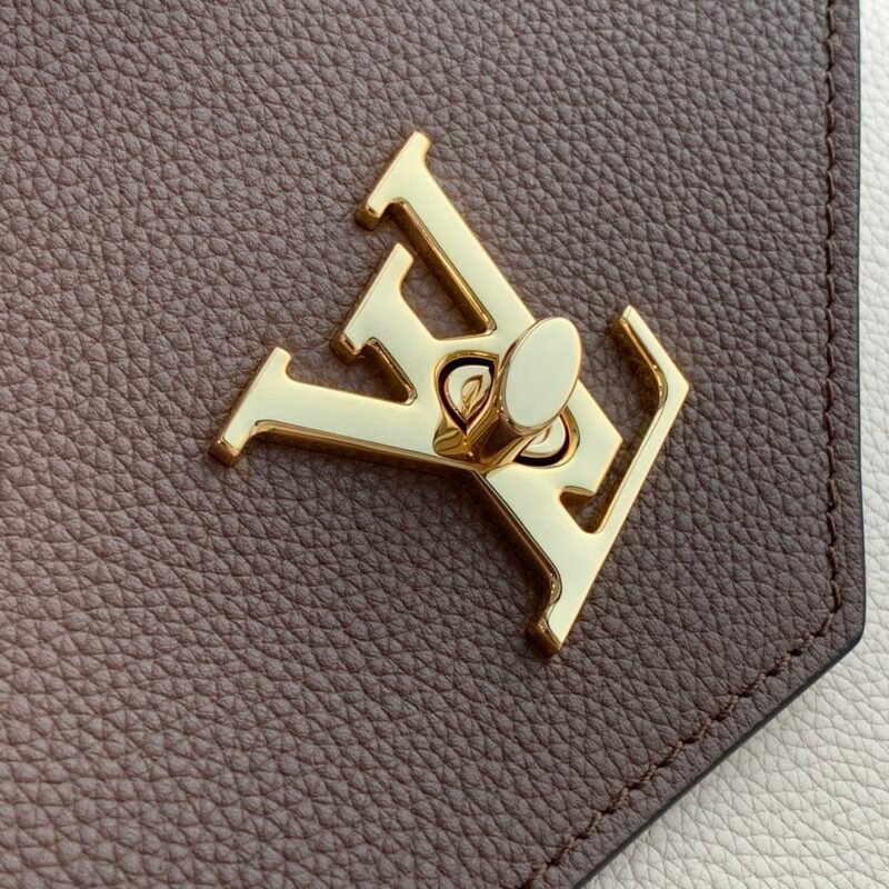 Louis Vuitton M58949 Mylockme BB-22.5 x 17.0 x 5.5CM