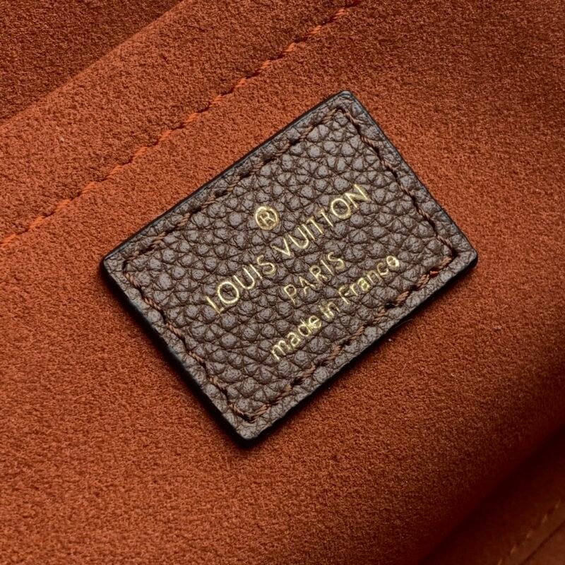 Louis Vuitton M58949 Mylockme BB-22.5 x 17.0 x 5.5CM