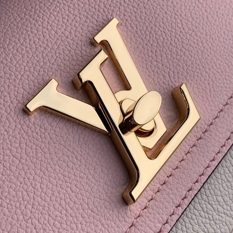 Louis Vuitton Lockme Tender Handbags PM- M58554-19*13*8CM
