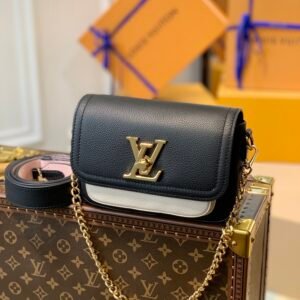 Louis Vuitton Lockme Tender Handbags PM- M58554-19*13*8CM