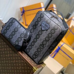 Louis Vuitton Utilitary Backpack M45962-30*42*14CM