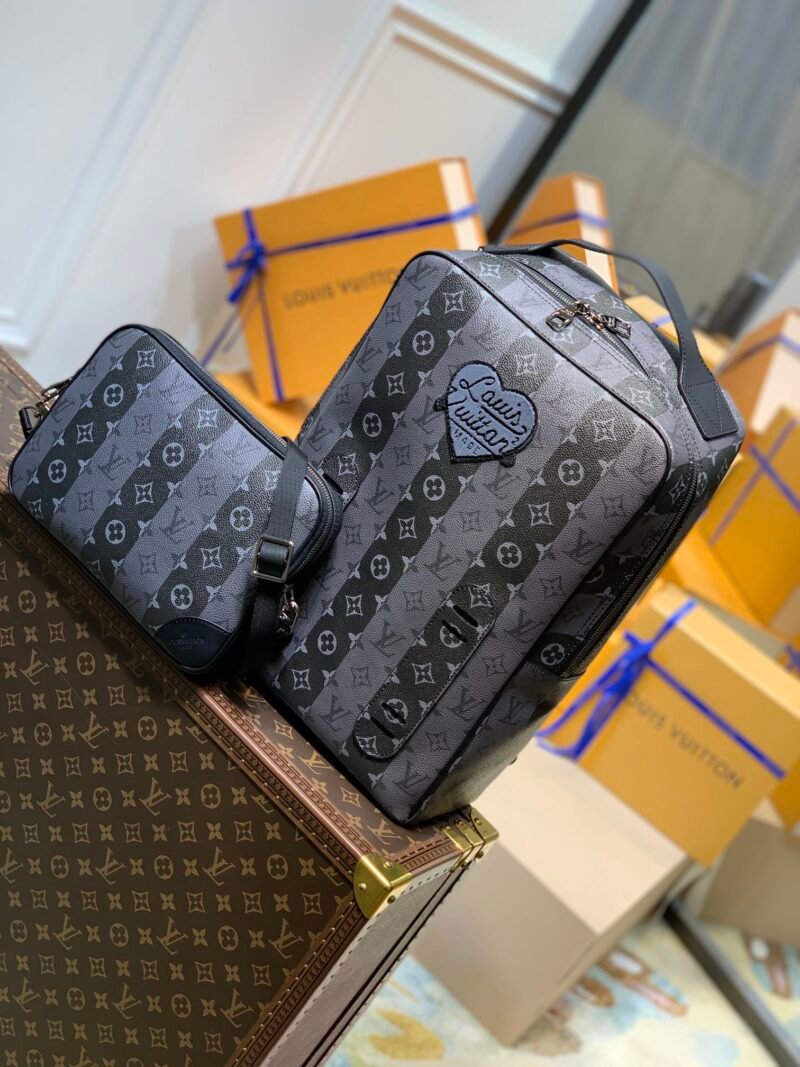 Louis Vuitton Utilitary Backpack M45962-30*42*14CM