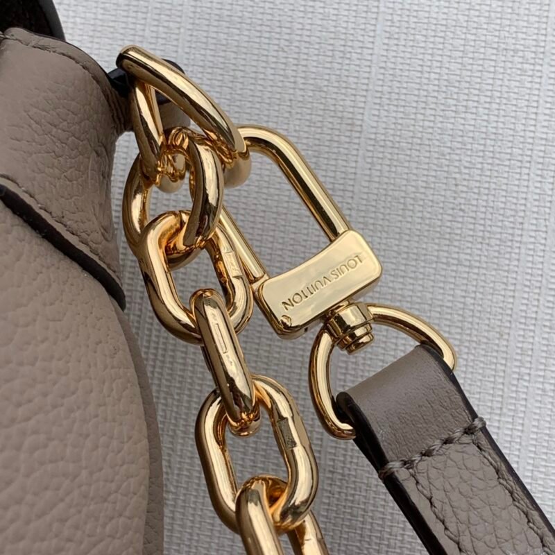 bag-20143432rewrwe_2_.jpg Louis Vuitton Favorite M45819-24 x 14 x 9CM