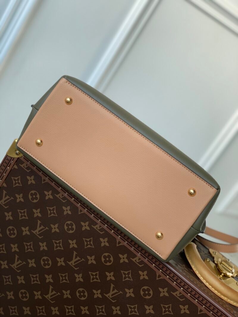 Louis Vuitton Lockme Ever M51395-31*46*17CM