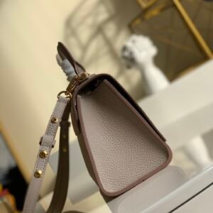 Louis Vuitton Twist One Handle-17.0 x 25.0 x 11CM