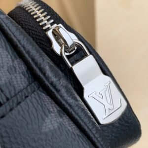 Louis Vuitton Taigarama Outdoor Bag-M30755-15*9*7CM