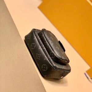 Louis Vuitton Taigarama Outdoor Bag-M30755-15*9*7CM