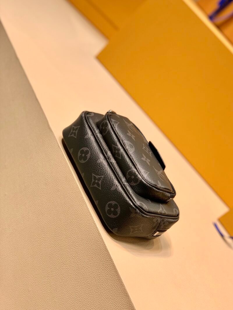 Louis Vuitton Taigarama Outdoor Bag-M30755-15*9*7CM