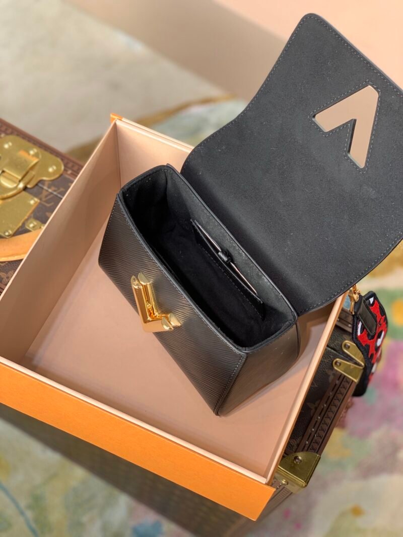 Louis Vuitton Wild at Heart Twist MM-23*17*9.5CM