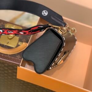 Louis Vuitton Wild at Heart Twist MM-23*17*9.5CM