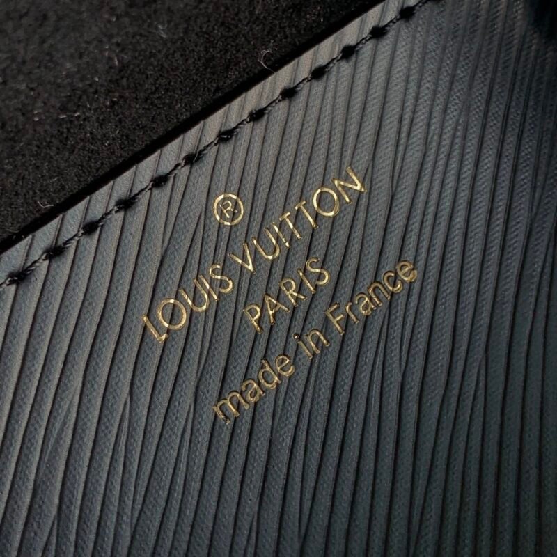 Louis Vuitton Wild at Heart Twist MM-23*17*9.5CM