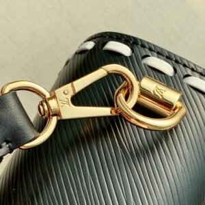 Louis Vuitton Wild at Heart Twist MM-23*17*9.5CM