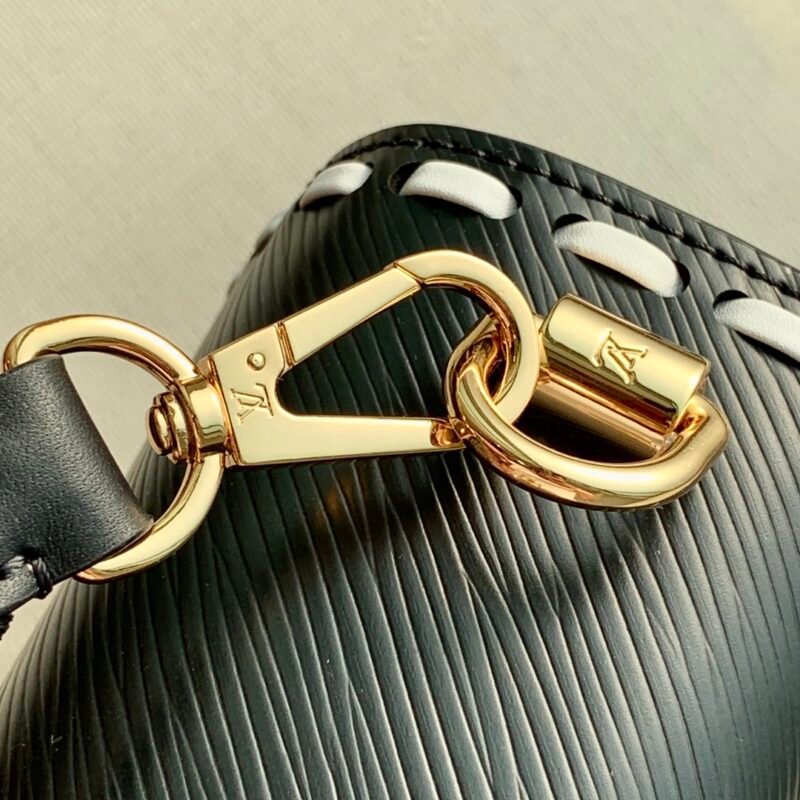 Louis Vuitton Wild at Heart Twist MM-23*17*9.5CM