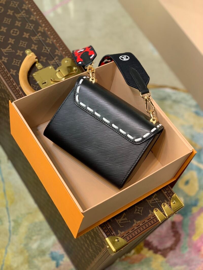 Louis Vuitton Wild at Heart Twist MM-23*17*9.5CM