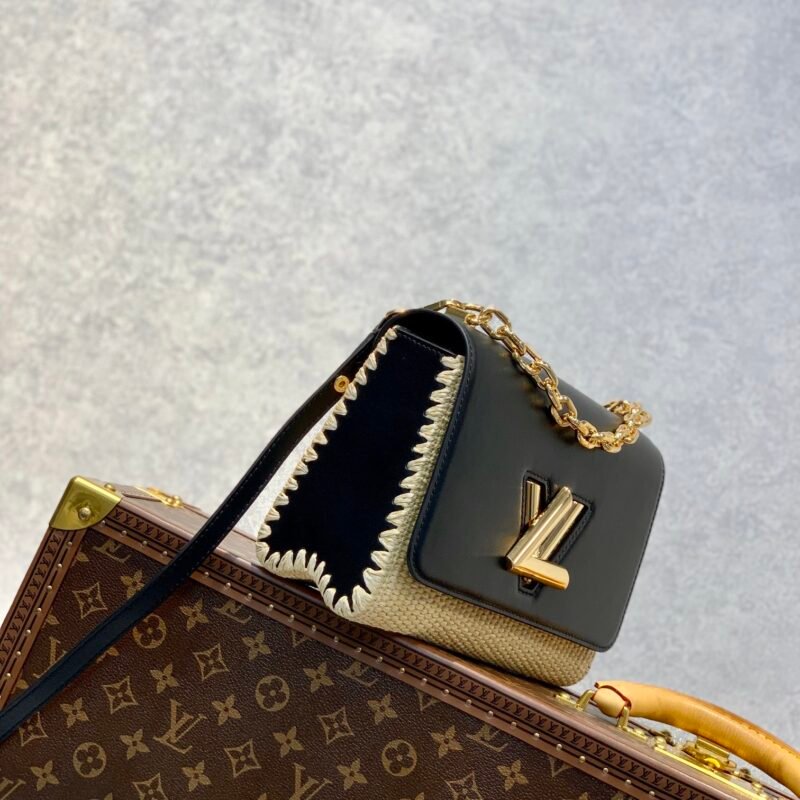 Louis Vuitton Twist MM-23*18*8CM