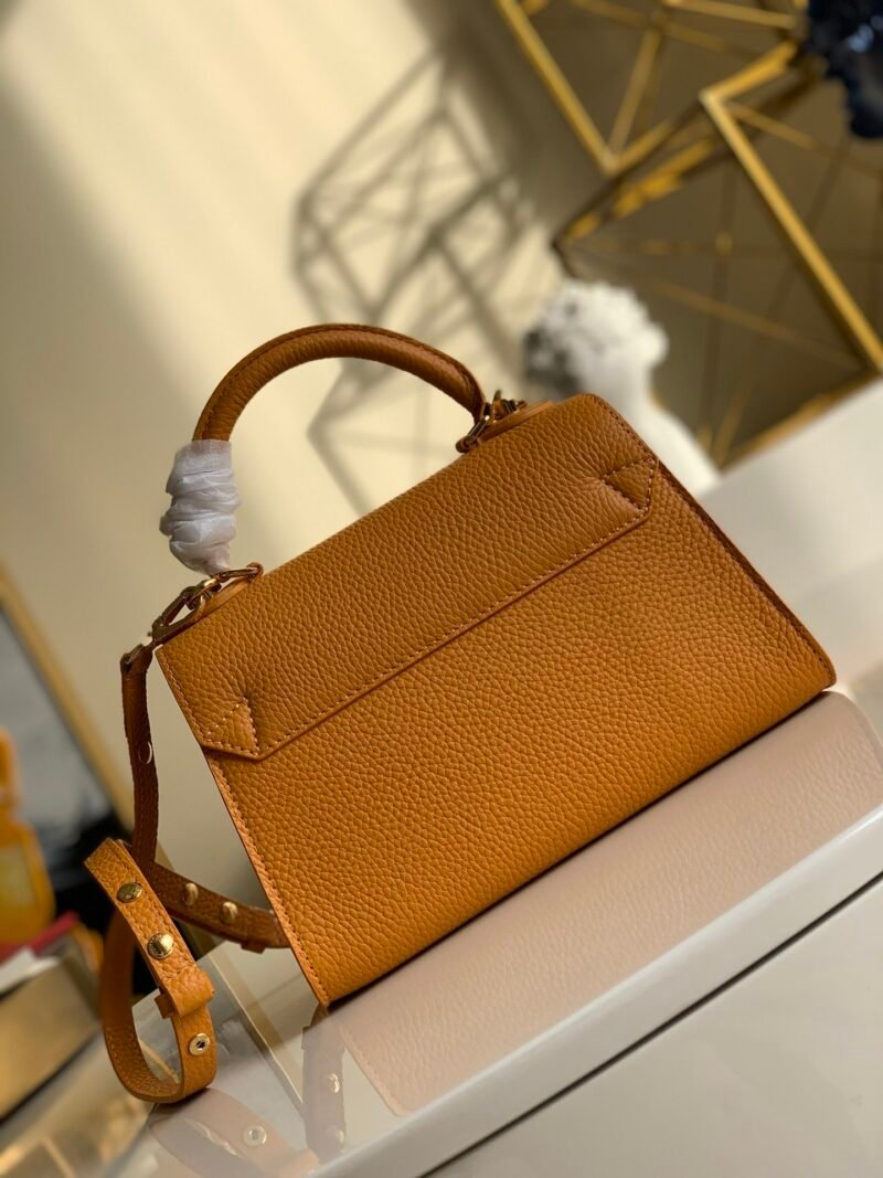 Louis Vuitton Twist One Handle-17.0 x 25.0 x 11CM