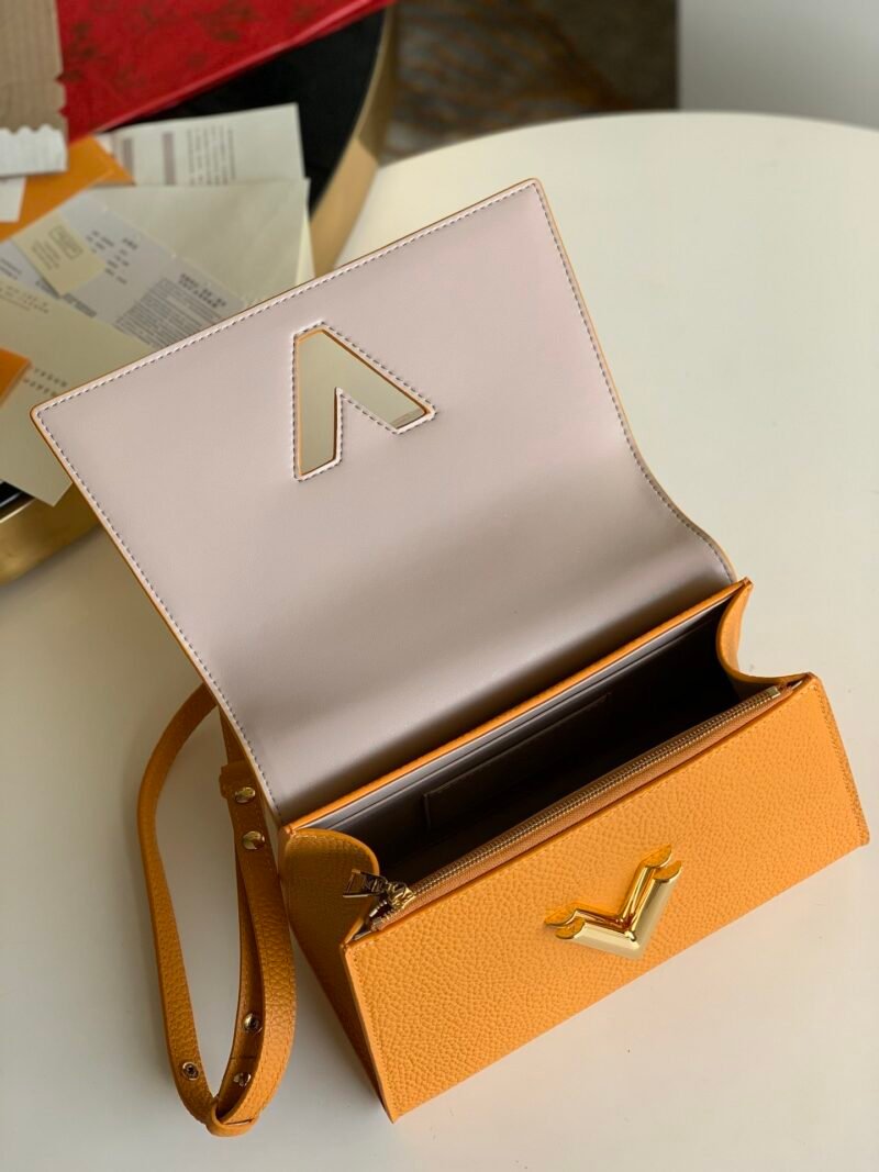 Louis Vuitton Twist One Handle-17.0 x 25.0 x 11CM