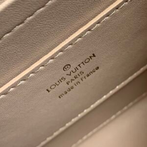 Louis Vuitton Twist One Handle-17.0 x 25.0 x 11CM