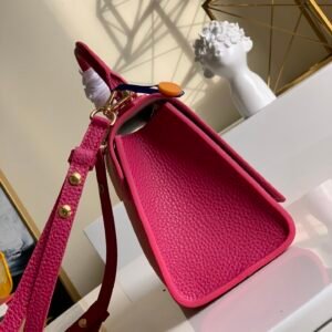 Louis Vuitton Twist One Handle-17.0 x 25.0 x 11CM