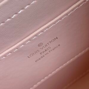 Louis Vuitton Twist One Handle-17.0 x 25.0 x 11CM