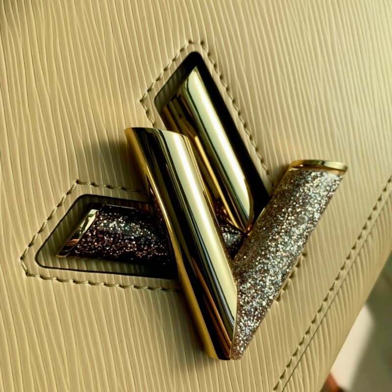 Louis Vuitton Twist MM-23*18*8CM