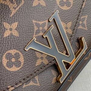Louis Vuitton Compact Chain Bag M45592 -22*17*10CM