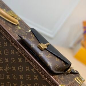 Louis Vuitton Padlock on Strap-19×11×3CM