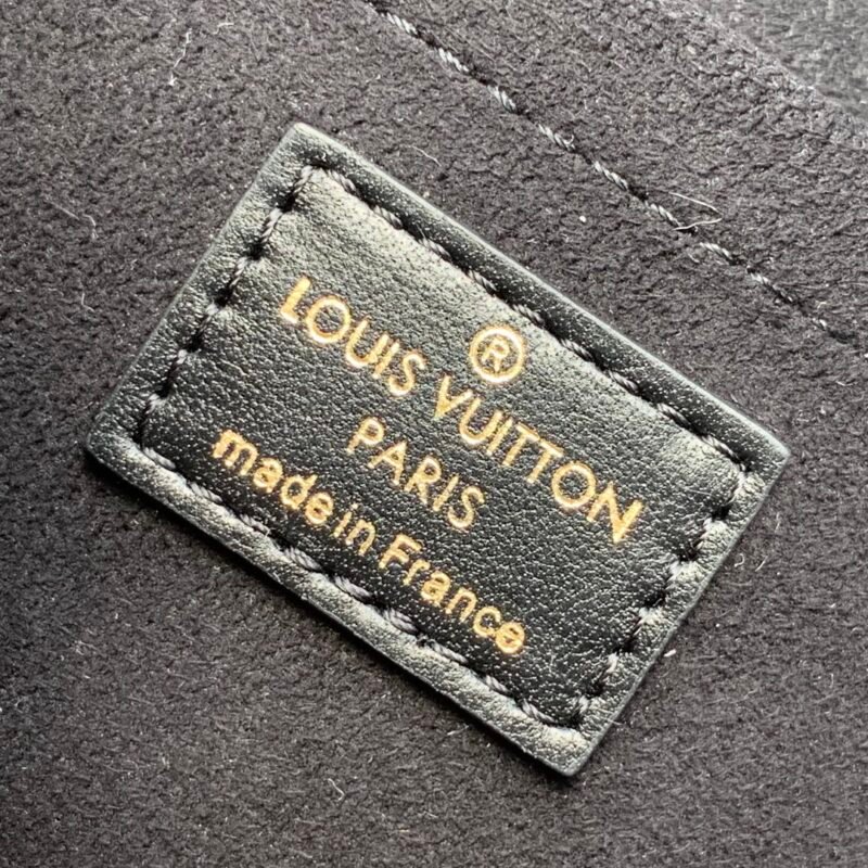Louis Vuitton Padlock on Strap-19×11×3CM