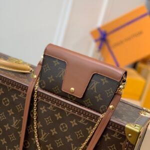 Louis Vuitton Padlock on Strap-19×11×3CM