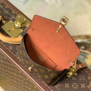 Louis Vuitton Padlock on Strap-19×11×3CM