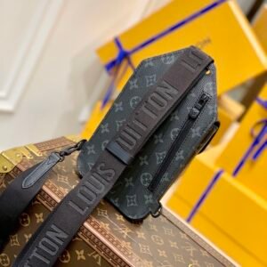 Louis Vuitton M45912 Saumur Crossboby Bag-13*18*3.5CM